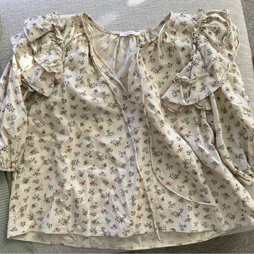 Neuflora Size L blouse
